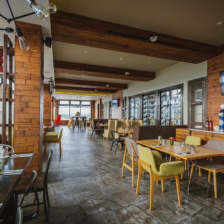 Hotel Xyz Таклобан Екстериор снимка