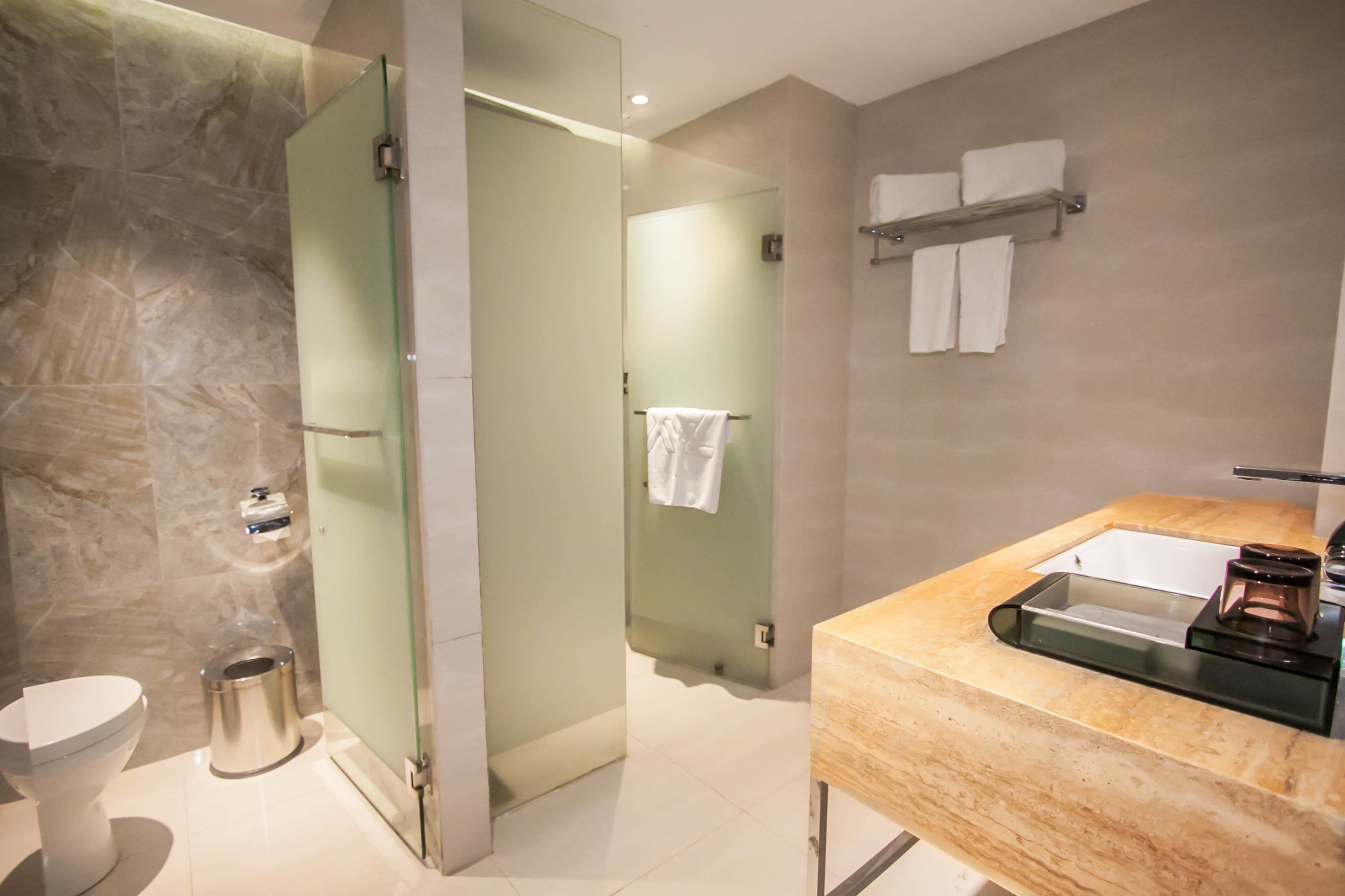 Hotel Xyz Таклобан Екстериор снимка