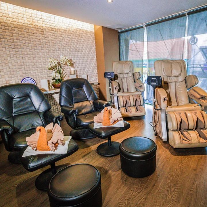 Hotel Xyz Таклобан Екстериор снимка