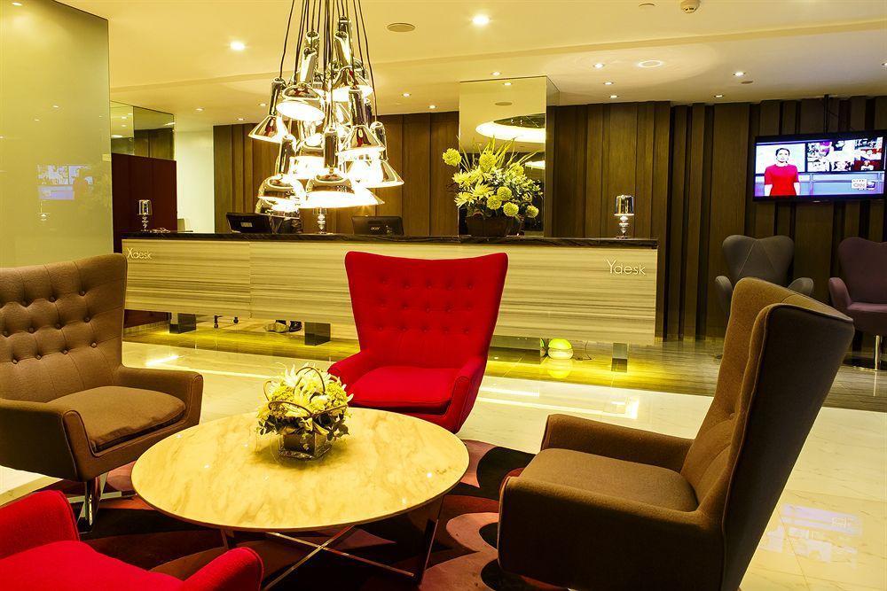 Hotel Xyz Таклобан Екстериор снимка