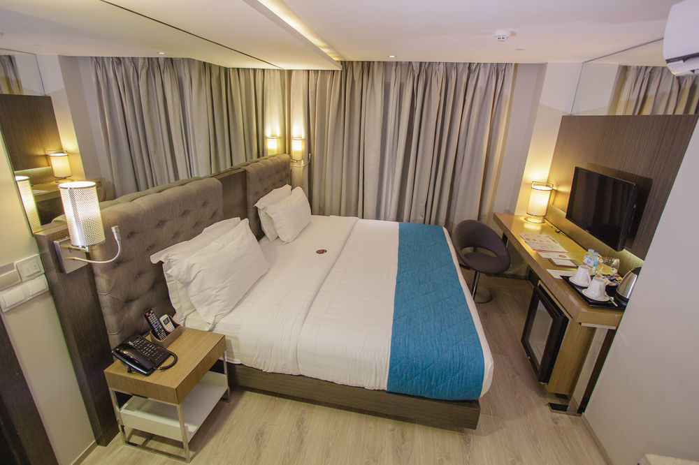 Hotel Xyz Таклобан Екстериор снимка