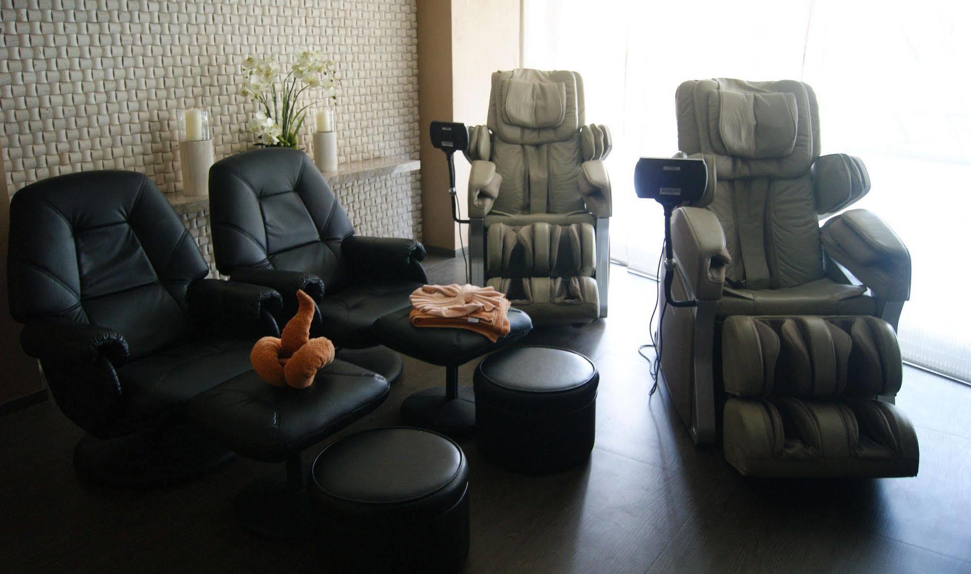 Hotel Xyz Таклобан Екстериор снимка