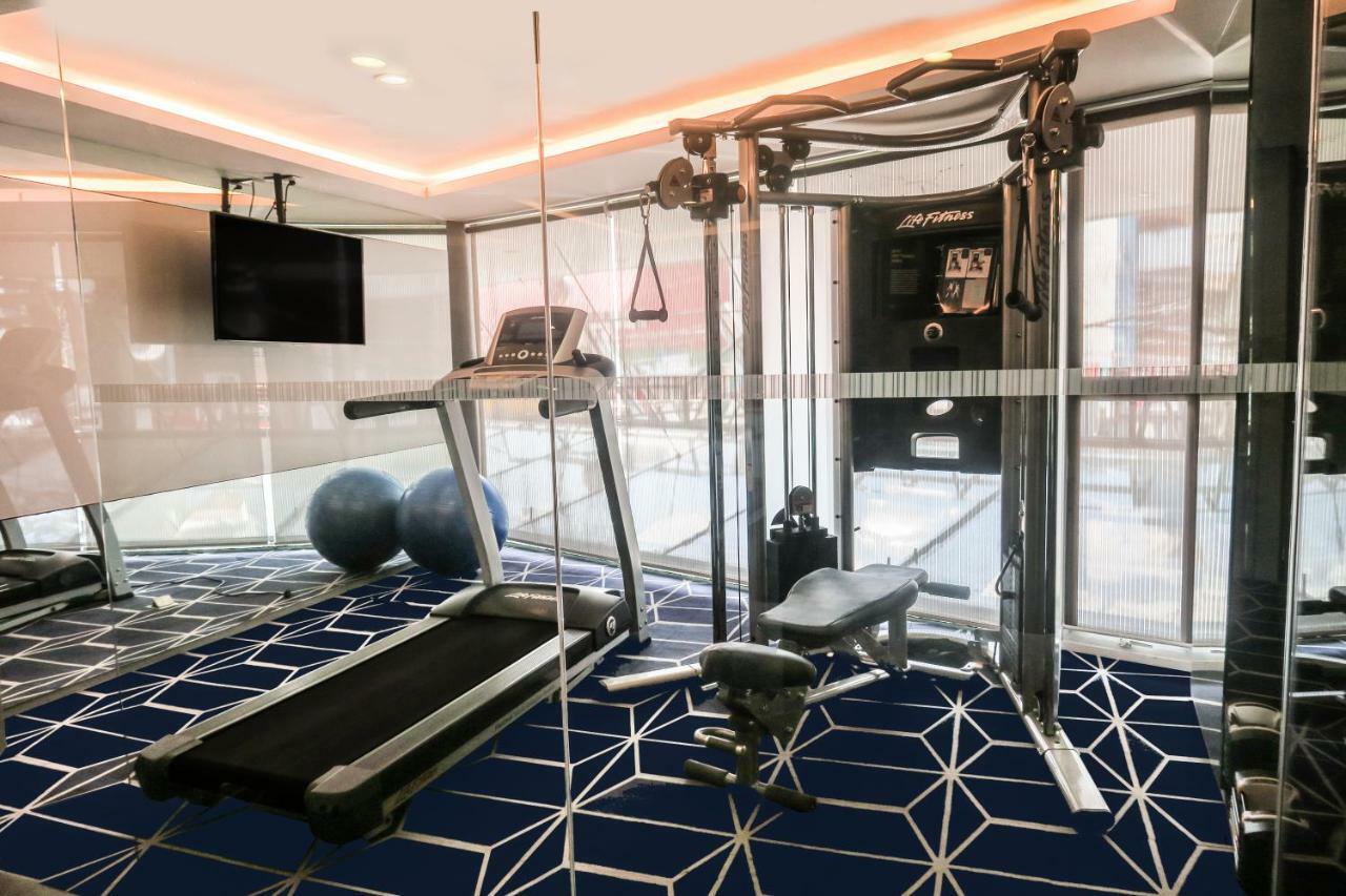 Hotel Xyz Таклобан Екстериор снимка